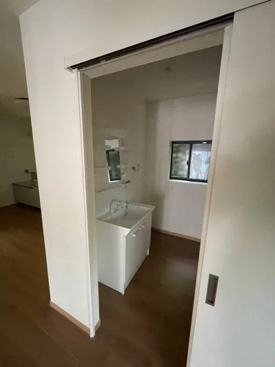 View 3