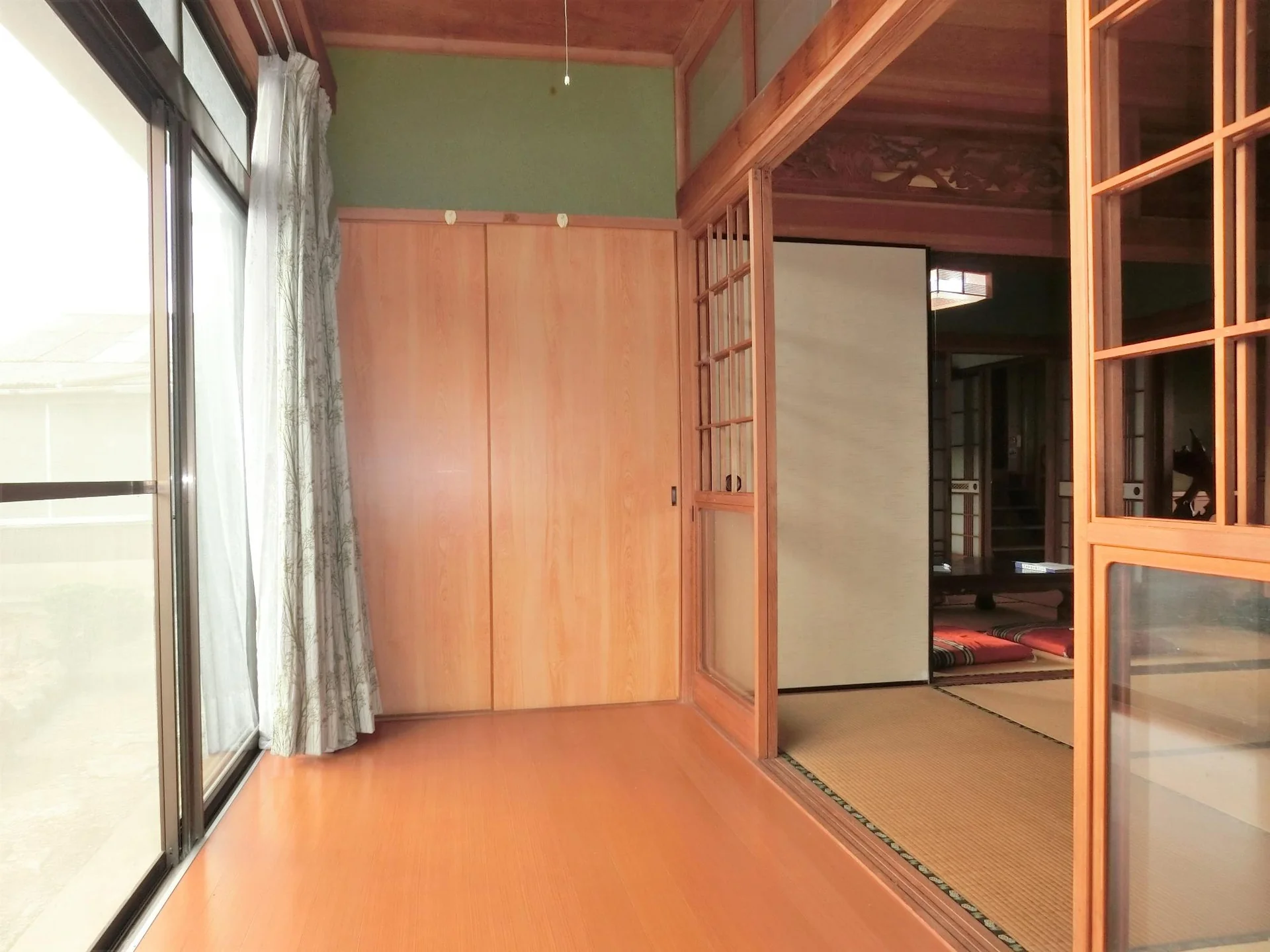 View 16