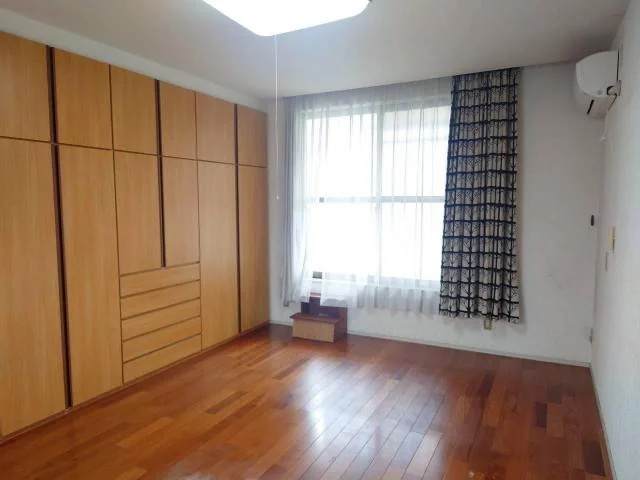 View 3