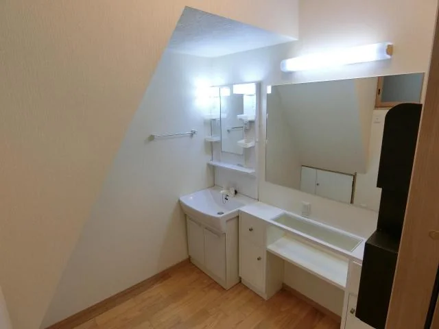 View 28