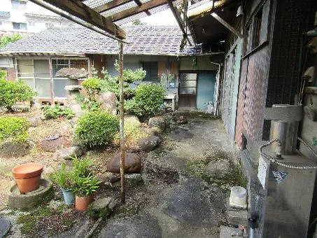View 12