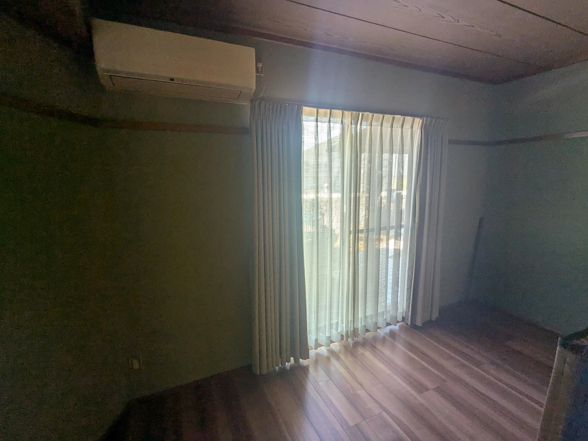View 16