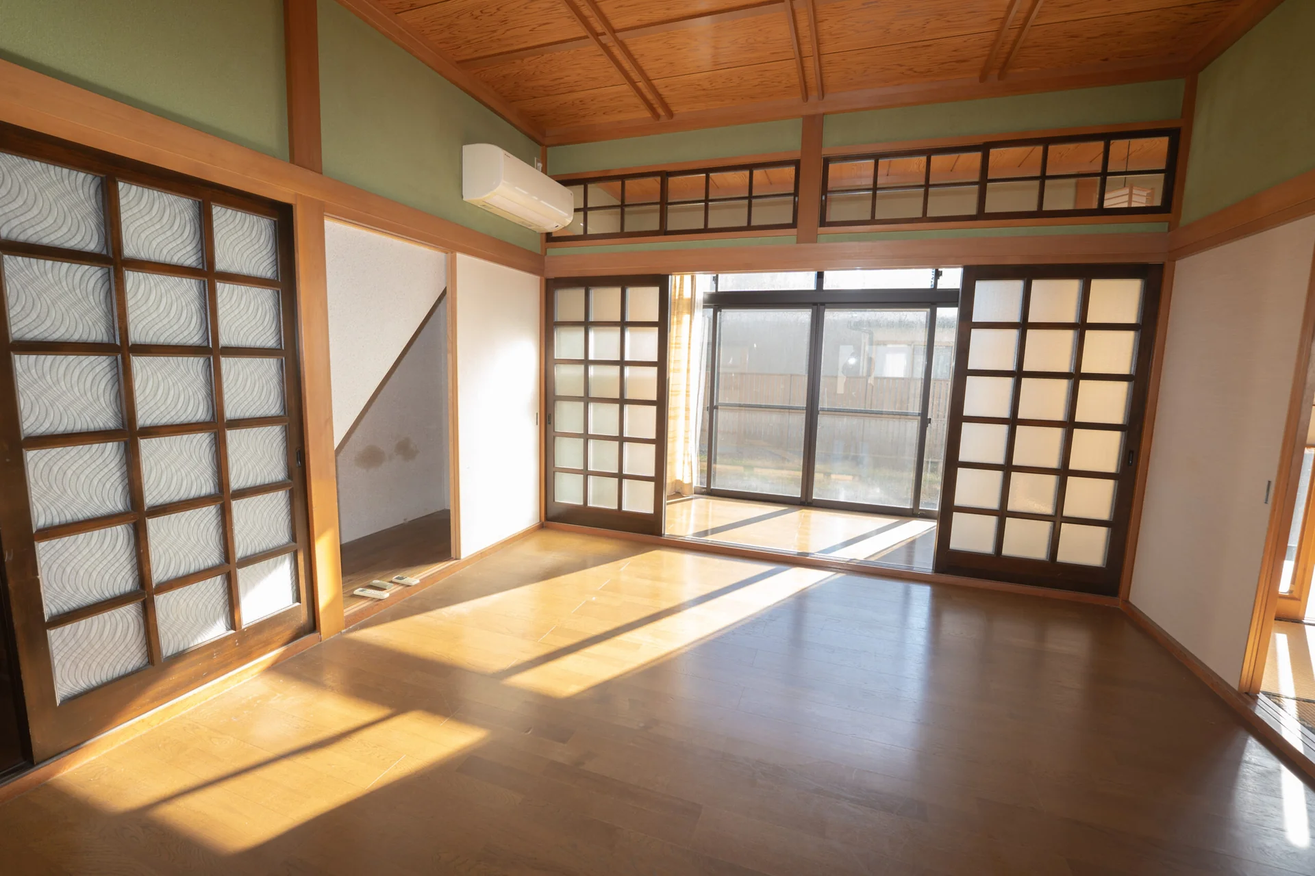 View 16
